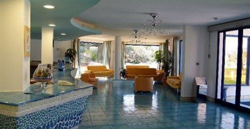 Hotel Club Cala Longa Montauro Exteriör bild